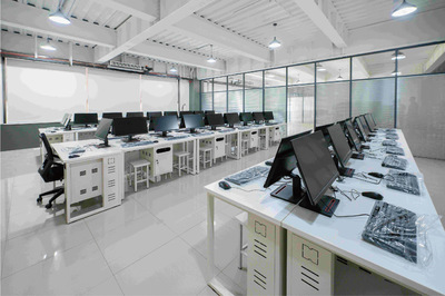 激發潛能，鑄就成才夢想 西安西京職業高級中學計算機技術咨詢